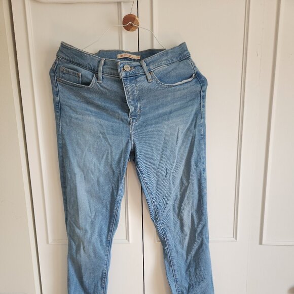 Levi's Women's 311 Skinny Jeans - Light Indigo - Picture 2 of 6